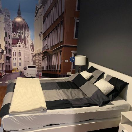V3 Apartment Budapest Esterno foto